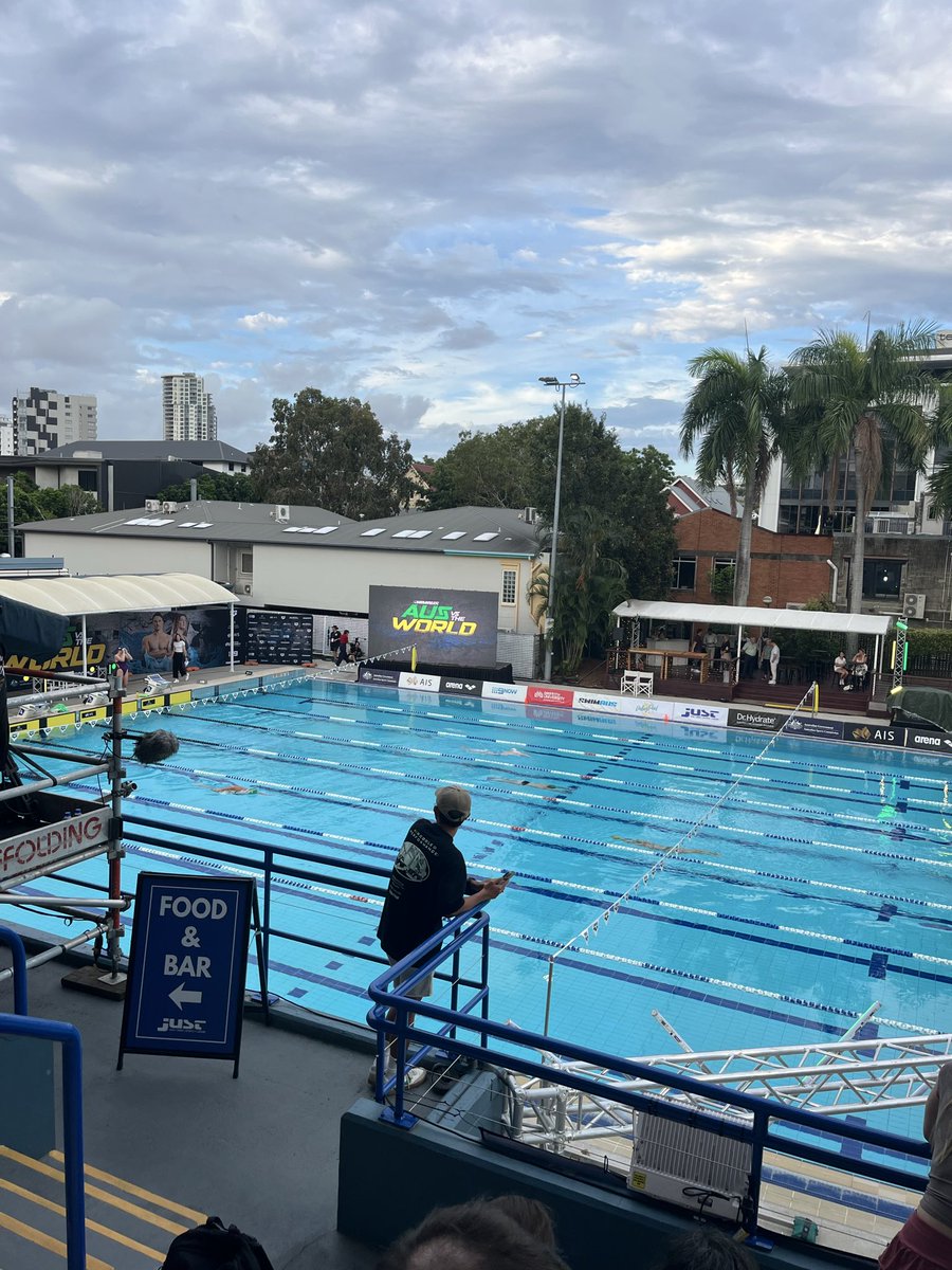 JessJackson_1's tweet photo. #AusvsTheWorld so fun to be back at my old Brisbane training pool (Valley pool) for a great night of swimming! https://t.co/gufVSWAirW