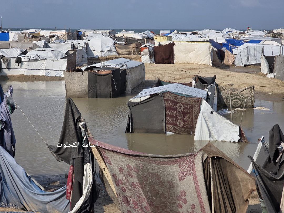ReliefGaza's tweet photo. Pictures of the sinking of an entire camp west of Deir al-Balah due to heavy rains and calls from families to help them urgently

https://t.co/Mb96vS7QQe

Donate through a bank visa card easily👇🤲🇵🇸
 https://t.co/yGsXgTDwrX

Or donate via PayPal👇🇵🇸
https://t.co/LEyOjuFunl https://t.co/pXI9bia7Ab