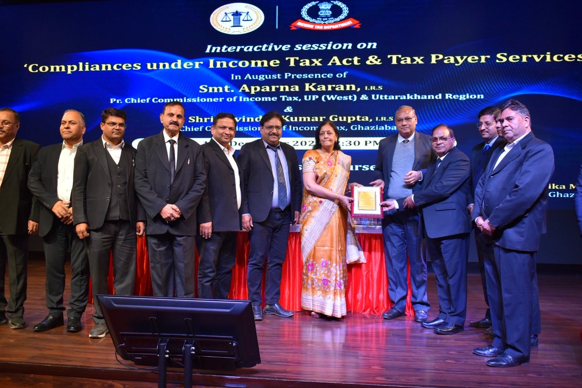 IncomeTaxUPWest's tweet image. In the process of ongoing series of events, another outreach program under the able leadership of Ld. Pr CCIT, UP(West) &amp;amp; Uttarakhand  &amp;amp; guidance of Ld CCIT Ghaziabad, PCIT Gzb &amp;amp; PCIT(Admn), Kanpur was conducted by Income Tax Department at Ghaziabad station on 11/12/2025 where…