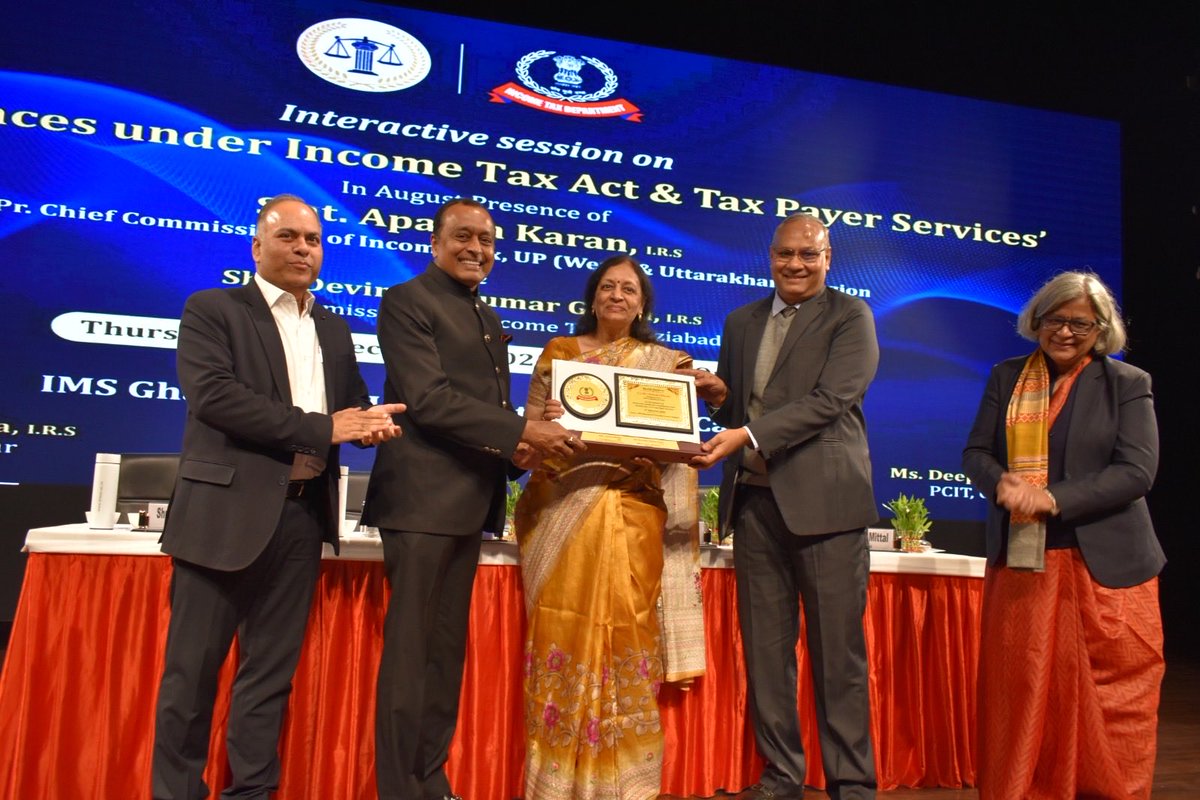 IncomeTaxUPWest's tweet image. In the process of ongoing series of events, another outreach program under the able leadership of Ld. Pr CCIT, UP(West) &amp;amp; Uttarakhand  &amp;amp; guidance of Ld CCIT Ghaziabad, PCIT Gzb &amp;amp; PCIT(Admn), Kanpur was conducted by Income Tax Department at Ghaziabad station on 11/12/2025 where…