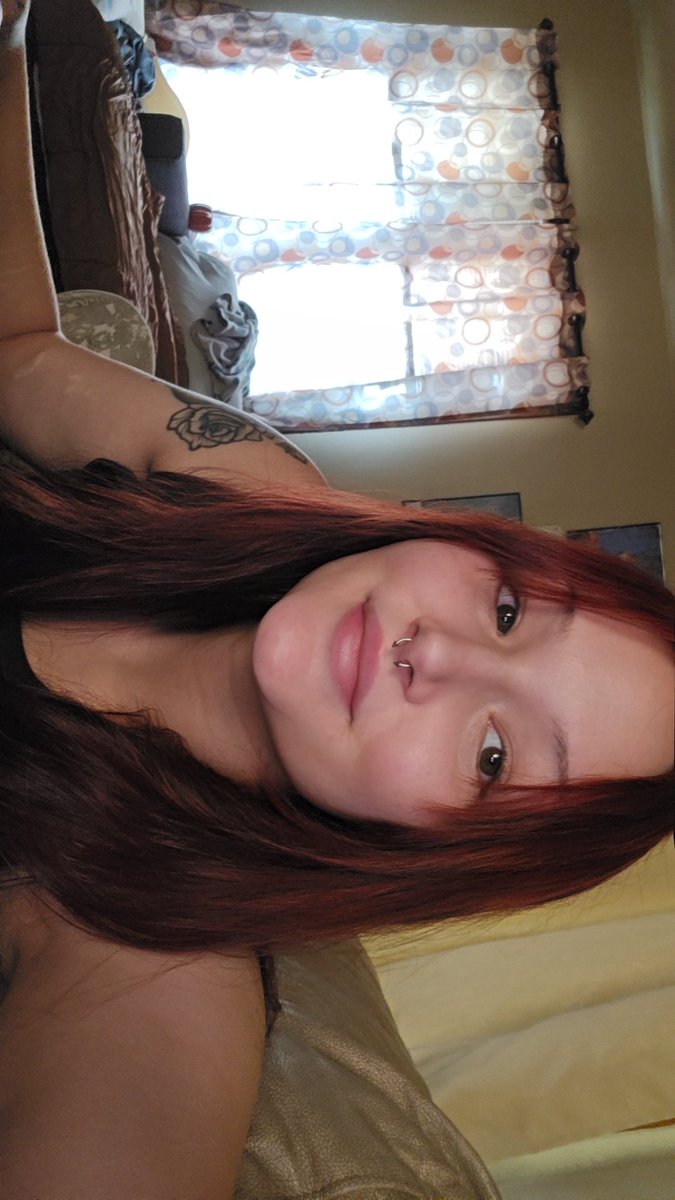 CourtQueen17's tweet photo. it's payday! time to send it all to meeee ✨️ https://t.co/iLv3rt0MLF