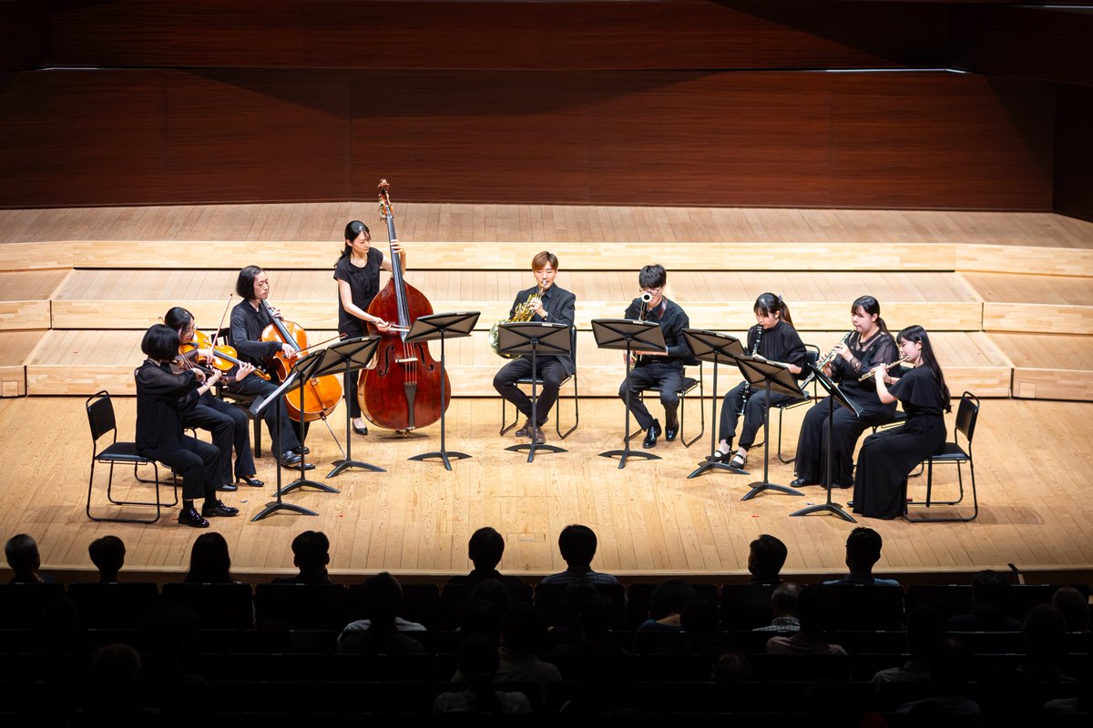 tcm_orcheaca's tweet photo. TCMオーケストラ・アカデミー、新春企画発表！1/25（日）15時開演、東京音大・中目黒TCMホールにて、室内楽コンサート開催します。アカデミー生の積極性、仲間との美しき連帯、耳福ですよ。明後日12/14（日）午前10時テケトにて受付開始。チケット料金は見てのお楽しみ⇒ https://t.co/vxmIGHJ3T8 https://t.co/dggsdFEo5P