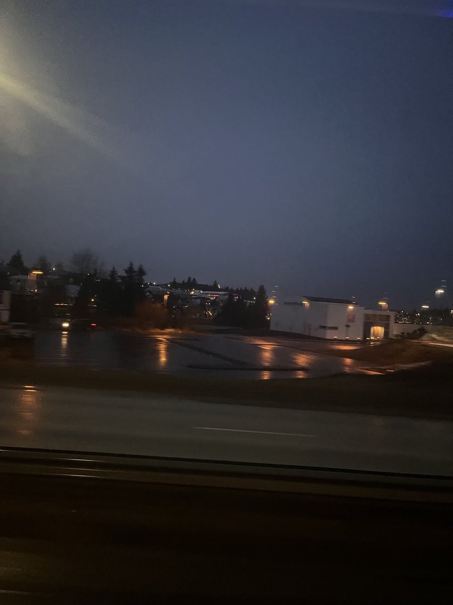 GeographySTM's tweet photo. First day fun! 🌌🇮🇸🧊 https://t.co/S1KxcqzdmN