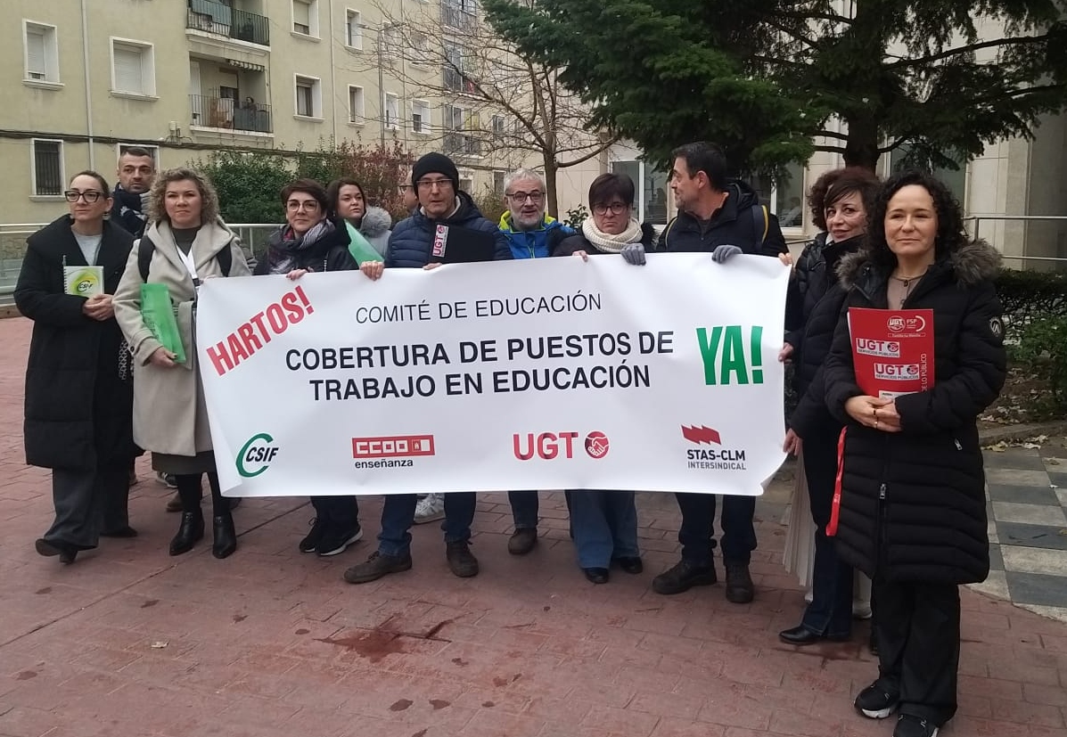 CuencaUgt's tweet photo. ➡️➡️➡️ El Comité de Empresa del Personal Laboral de #Educación en #Cuenca denuncia sobrecarga de trabajo por la deficiente cobertura de vacantes

https://t.co/4XoHgZVNOV https://t.co/0fDzHqhT21