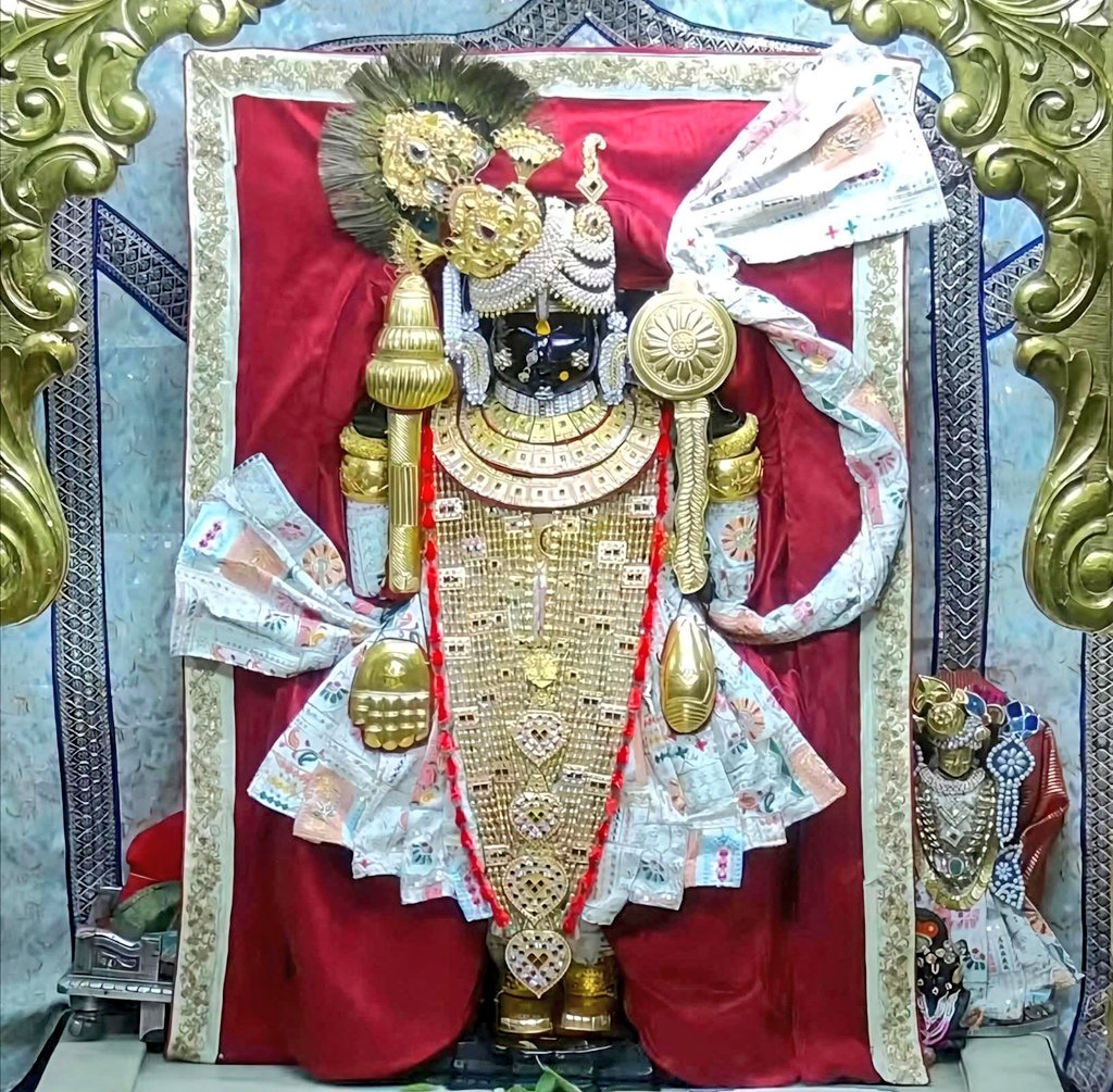 JaiDwarkadhish_'s tweet photo. 🌺 जय द्वारकाधीश 🌺
 🙏🏻 संध्या दर्शन 🙏🏻 https://t.co/AI5Au90K26