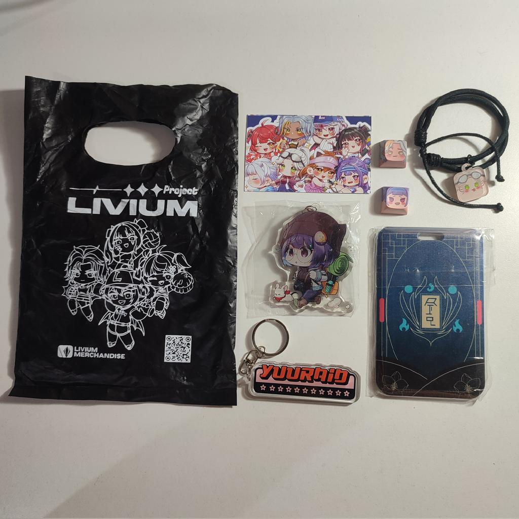 EggyHakase's tweet photo. Hasil jajan di Motion Ime hari ini, seharian mampir di booth Livium seru banget bisa ngobrol bareng pituber @YmeliaMeiru & @SilviaValleria Terima kasih buat mamang @Iceicebrownice
Buat gift gelangnya 😁
#livium https://t.co/ie5TyCHa6N