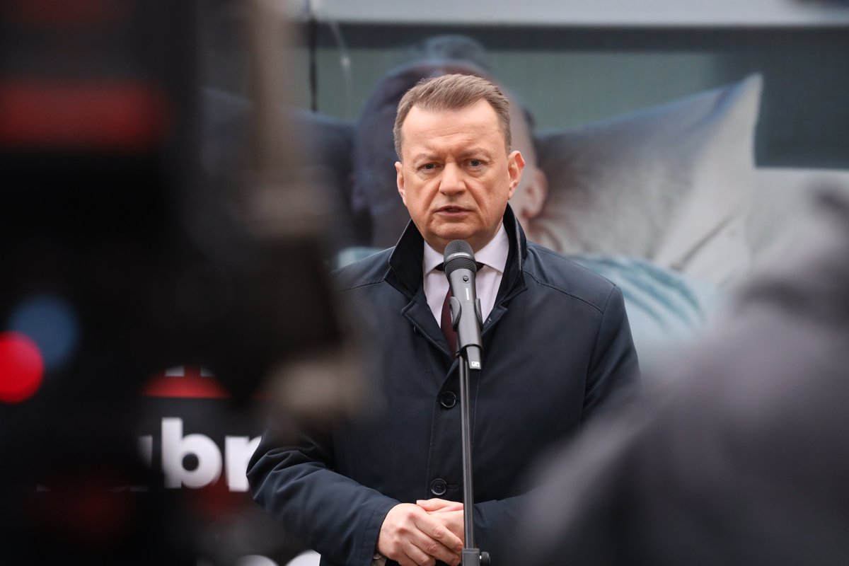💬 Przewodniczący KP PiS <a href="/mblaszczak/">Mariusz Błaszczak</a>: #GadająNieRobią - to jest właściwe hasło, które powinno być na sztandarach rządzących. W propagandzie mówią dokładnie odwrotnie, ale w kampanii wyborczej obiecywali złote góry. Czy ktoś widział 5,19 za litr benzyny? Tymczasem okazuje się, że