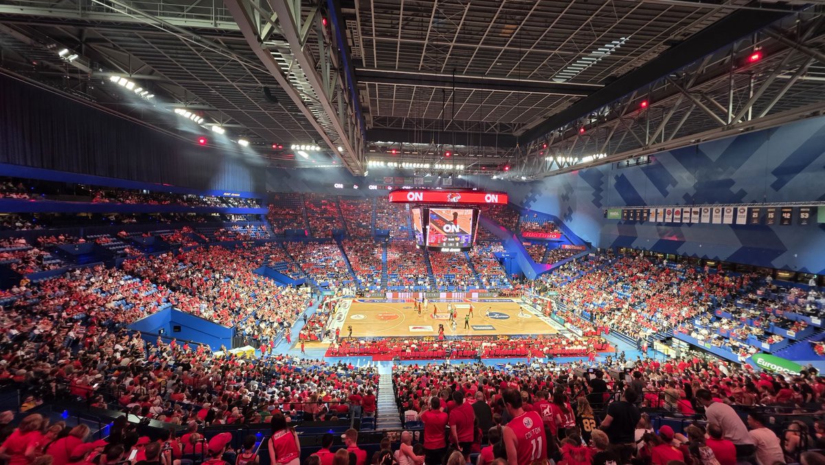 TrystanSpooner's tweet photo. Friday night primetime hoops once again as the @PerthWildcats take on the @SydneyKings at @RACArena. I just wish the crowd was bigger, especially for a Friday night.
#RedArmy #WildNation #NBL26 #PlayItLoud https://t.co/tKpVxeMuGQ