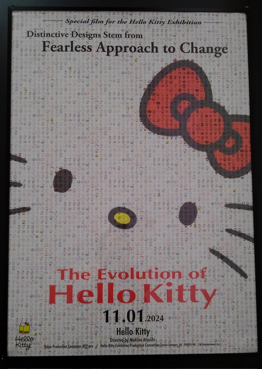 shihan11035481's tweet photo. #HelloKitty展 🎀 #HelloEvolution 📽️「変化することを恐れないデザインのユニークさ」こちらは映像が流れるので唯一撮影禁止エリア📵
1.人々のニーズで変化する。
2.リボンだけでもハローキティ。
3.あなたを見つめ続ける。
4.口を描かない。
#ハローキティ展
#京都京セラ美術館新館東山キューブ https://t.co/YPlfCHJlzj