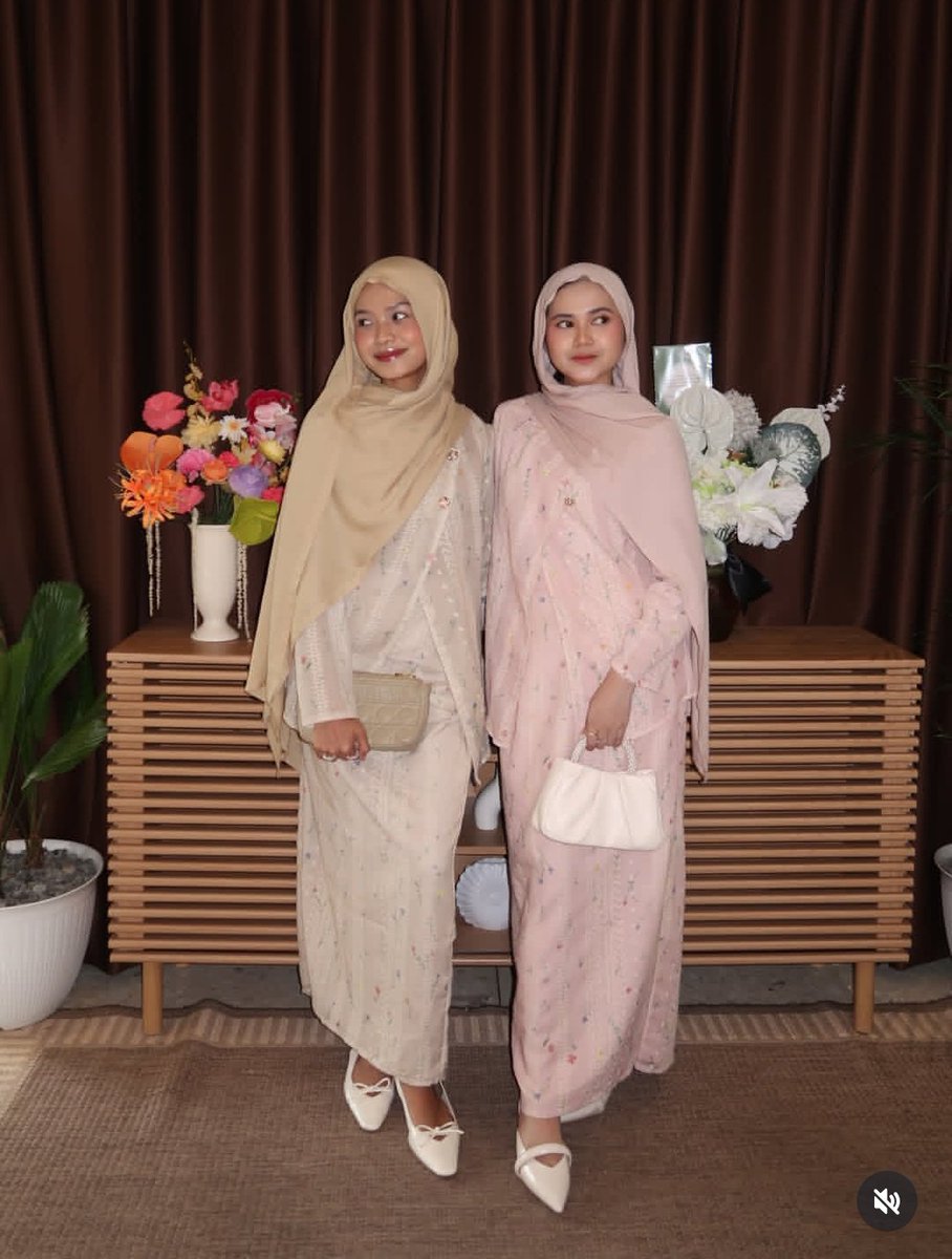 letacakepstuff's tweet image. charming one set

a thread