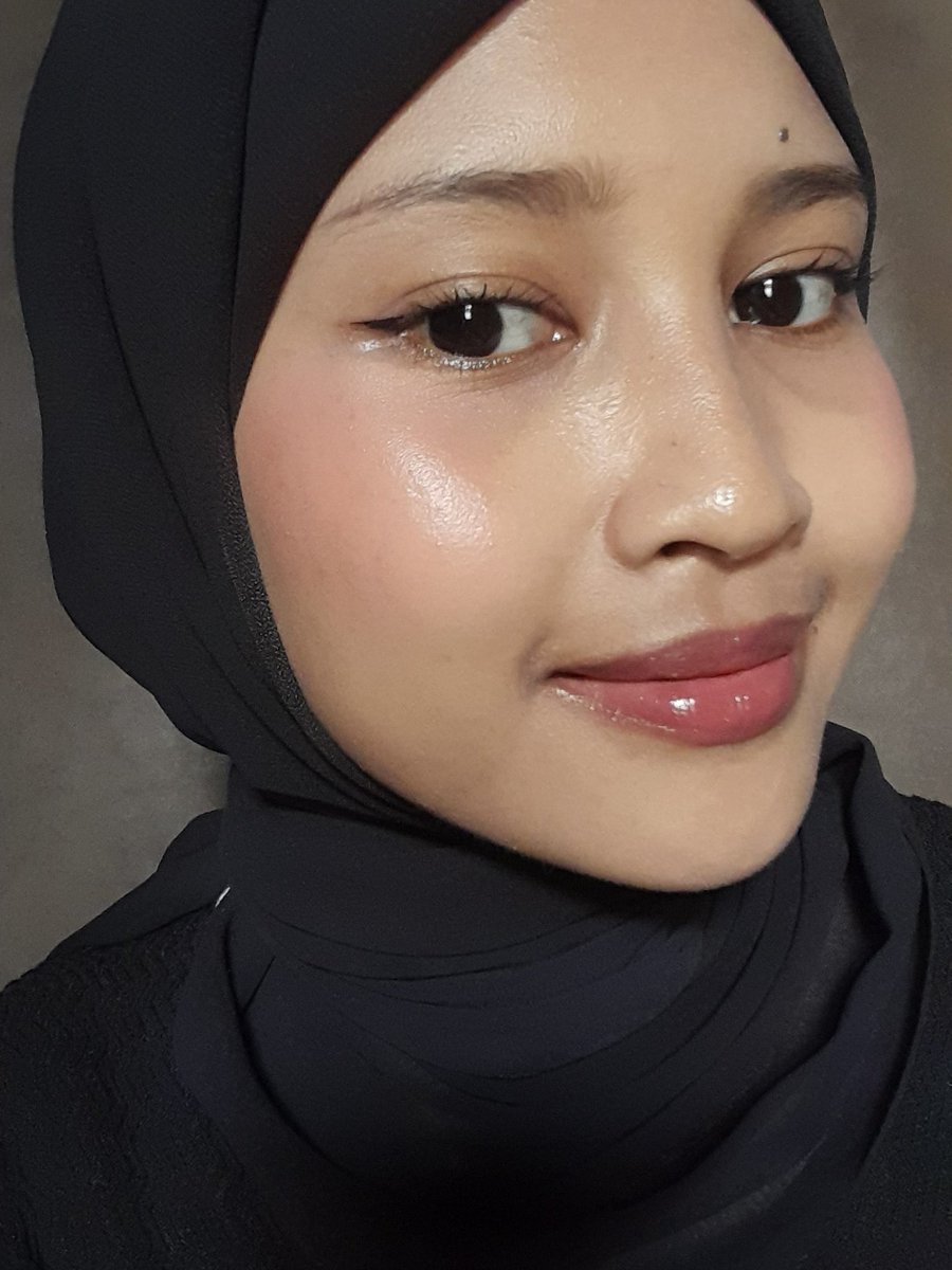 skinlovelies's tweet photo. 2 lip oil local brand yg cocok di bibirku yang gampang kering. https://t.co/8OajoTZ6ro