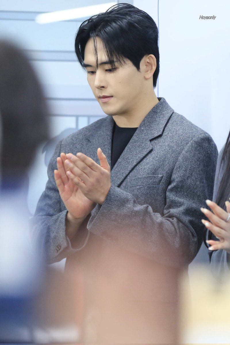 251212 나혼렙전시 홍대 프리뷰
 이호원 ✨️ ✨️ ✨️ 
#나혼자만레벨업onICE #나혼렙아이스 #나혼자만레벨업 #성진우
#나혼렙 #sololeveling
#이호원  #호야  #hoya