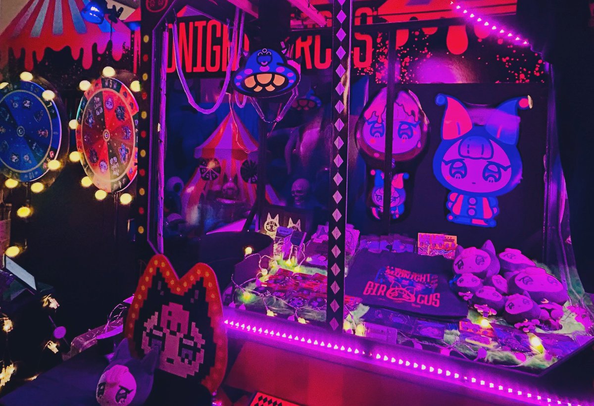 来年5/23-24のデザフェス両日出ます✌︎ 
暗いブースで二ロス屋さん #nirohsy と合同です🛸お楽しみに⭐︎