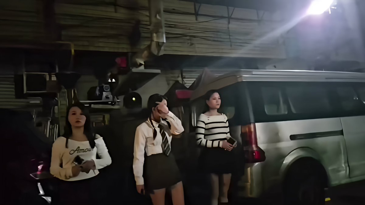 RayaneGh's tweet image. #上海 #站街 
崇明区长兴岛长明村468号，路边一条街，估摸着有10几个，质量一般般吧，要注意挑选，在旁边那条街找个了年轻的，长得一般，直接做下面还没啥毛，哈哈，