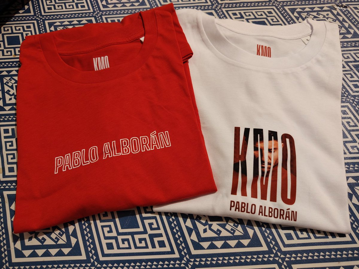 Finalmente sono mie ❣️ 
Bellissimeeeeeee❤️
#Camisetas 
#Merchandising 
#Km0
<a href="/pabloalboran/">Pablo Alborán</a> 
<a href="/AlboranTeam/">Equipo Alborán</a>