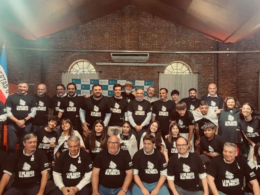 La jornada de ayer con  adolescentes de la campaña del <a href="/BuentratoUY/">Programa Buentrato</a>; fue un éxito; nos recibió el <a href="/cintendentesuy/">Congreso de Intendentes</a> almorzamos con adolescentes del Centro de Protección;  aprovechamos a pasear; rambla; Museo del Lápiz. Vamos por más Buentrato para el año próximo con <a href="/inau_oficial/">INAU</a>