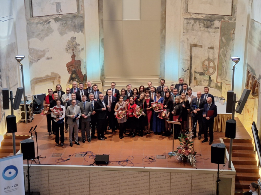 Ruzek Lab tweet media