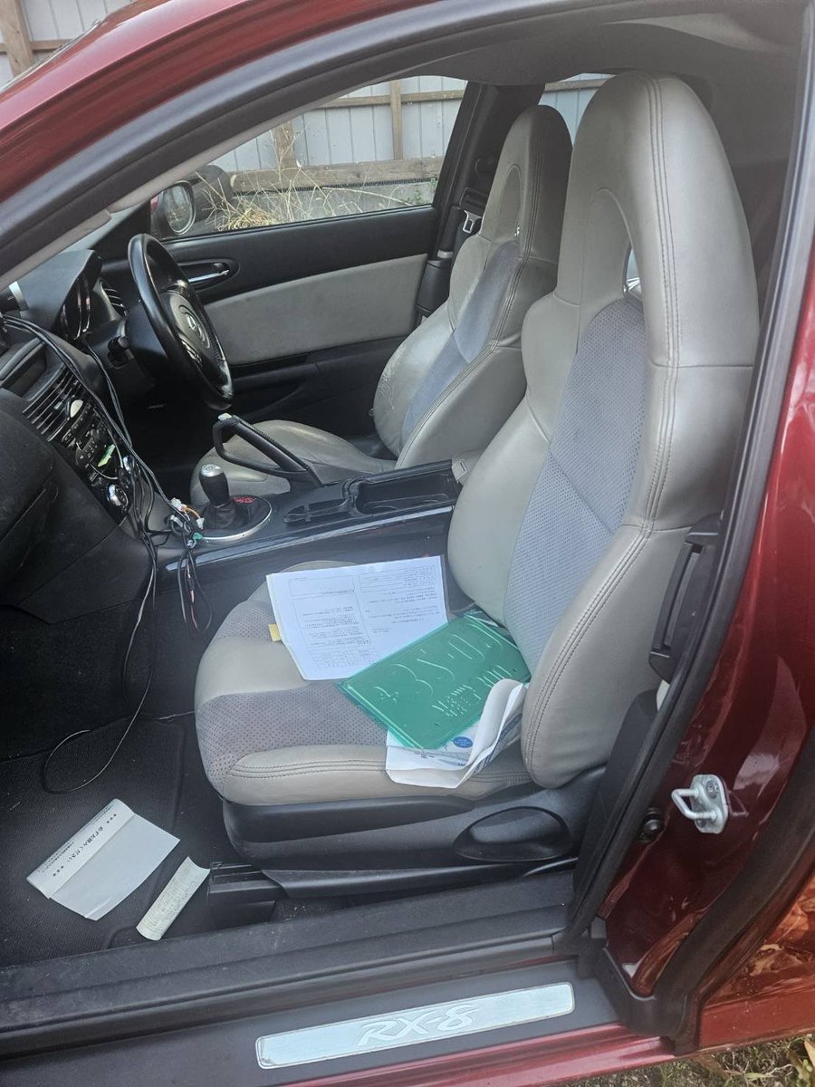 代理販売です。

RX8
前期　6MT

車検令和9年2月まで
18万キロ
タイプS
6mt
テイン車高調
追加メーターブリッツ水温、油温

希望50万円みたいです。
多少の値下げ可みたいです！

よろしくお願いします😁