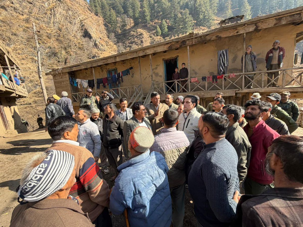 shaktiparihar_'s tweet photo. Attended the condolence gathering at Mangal Thatha, Dessa for the innocent lives lost in the heartbreaking Sarthal accident.

Joined the families and locals in offering prayers and standing with them in this moment of deep sorrow. https://t.co/kxrZO5Mtkg