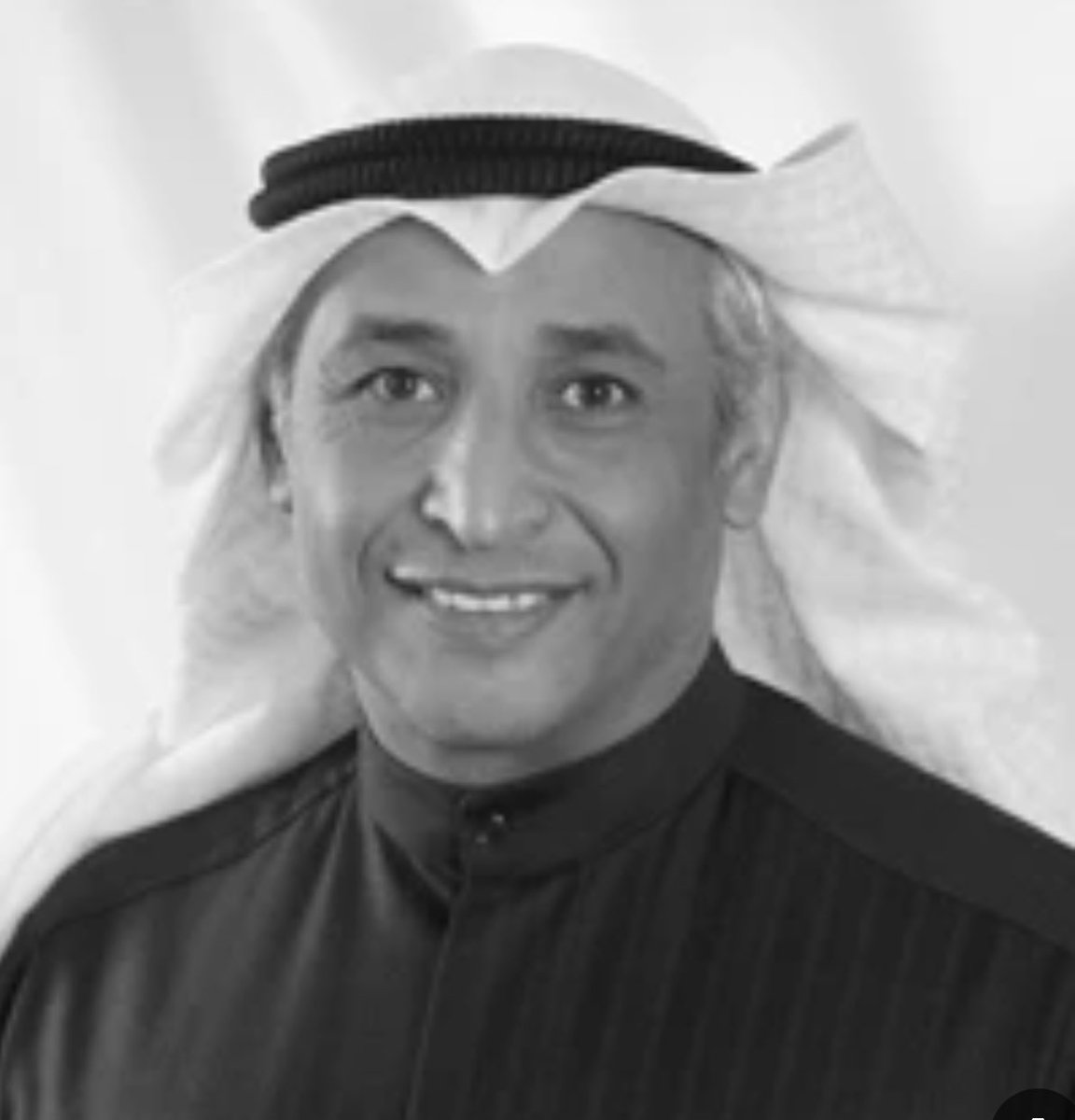 Hamad_Alsaid's tweet photo. يامقدم  اهل  الصفر  قلنا  بترتاح
وأنا أعرف ظروفك نهار اعتذارك
ومآجور في برّك ياكسّاب الامداح
تاخذ  شهر  متغرّبٍ  عن  ديارك
هذي المرابح  يامدوّرة  الارباح
وفي مثل هذي يرفع الله وقارك
لكن  حدتْك الندّر لصيهد رماح
وأنا أدري إن ماكان هذا إختيارك
وصبّحتهم بالصفر ياوي مصباح
الله يسامح من طغى وإستثارك
أثر إرتباحك عند تقليدها وشاح
وإن راحتك ياخو هيا بإنتصارك

@aldabbous_d 
@addndr