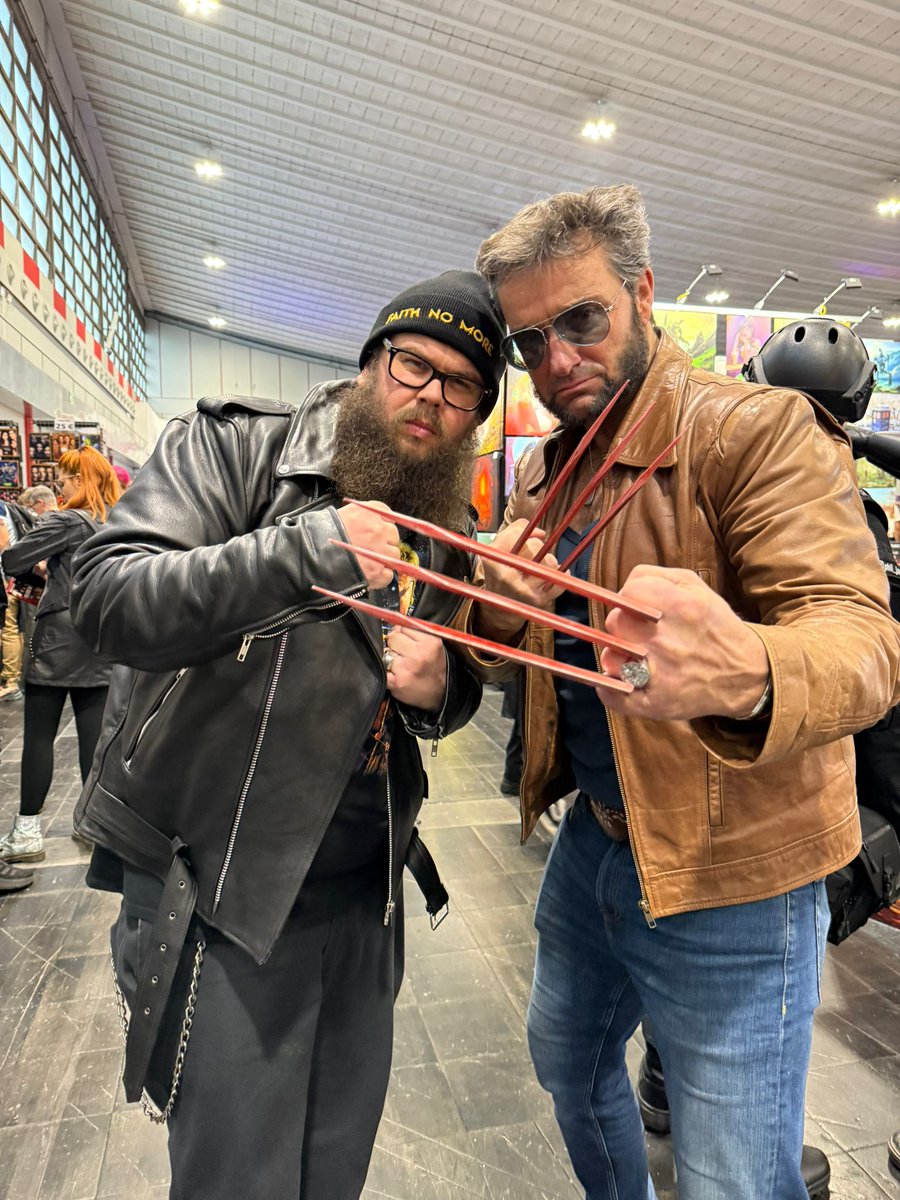 StarfleetJ's tweet image. I met Wolverine!💥

#Wolverine #XMen #MCU #MARVEL #TheWolverine