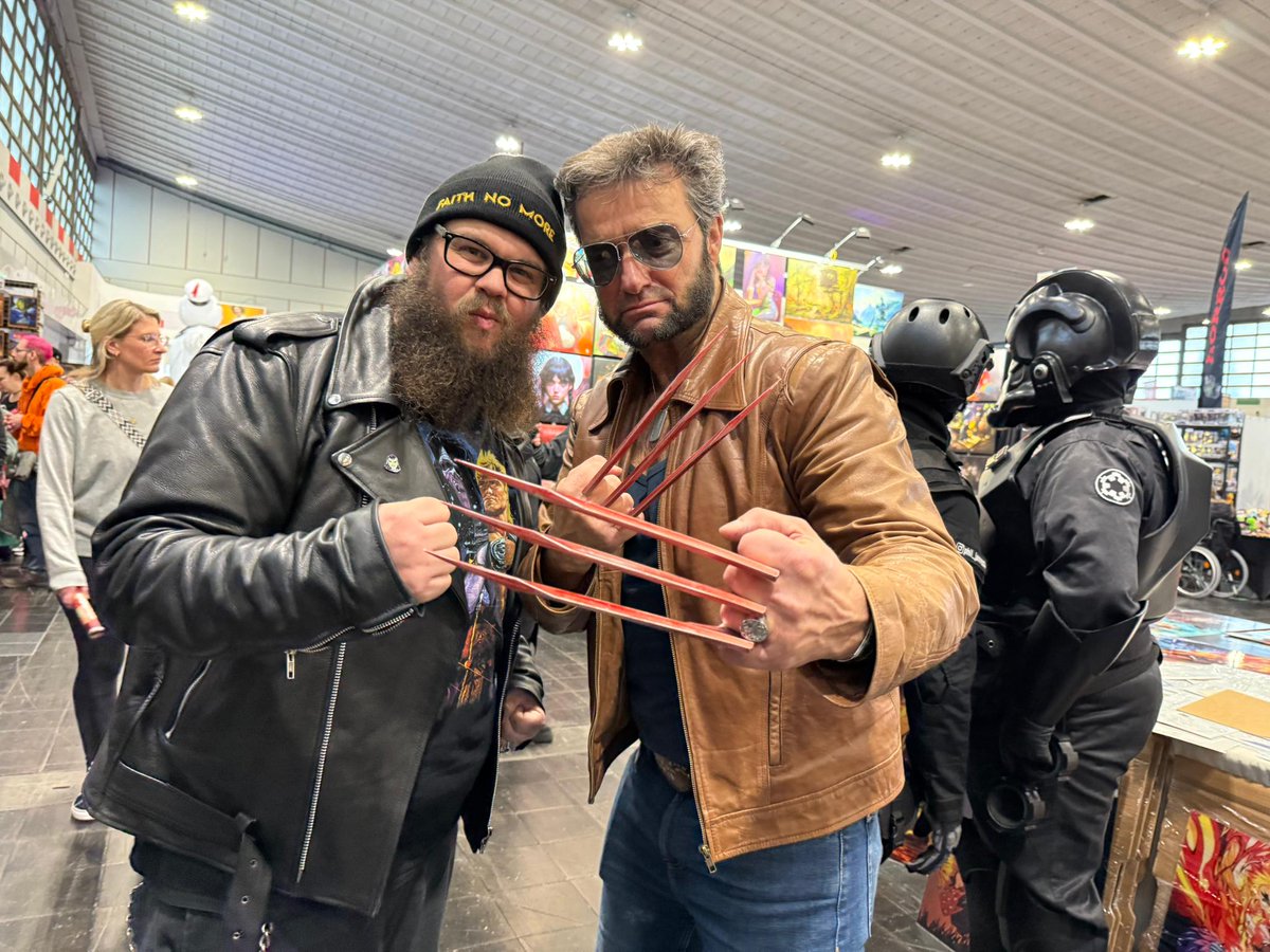 StarfleetJ's tweet image. I met Wolverine!💥

#Wolverine #XMen #MCU #MARVEL #TheWolverine