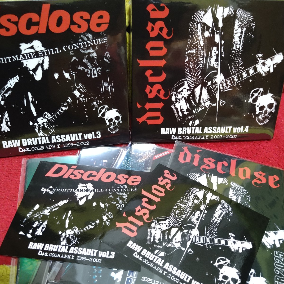 naoさんのツイートで発売されてるのを 知り、今日届いた。年代によって