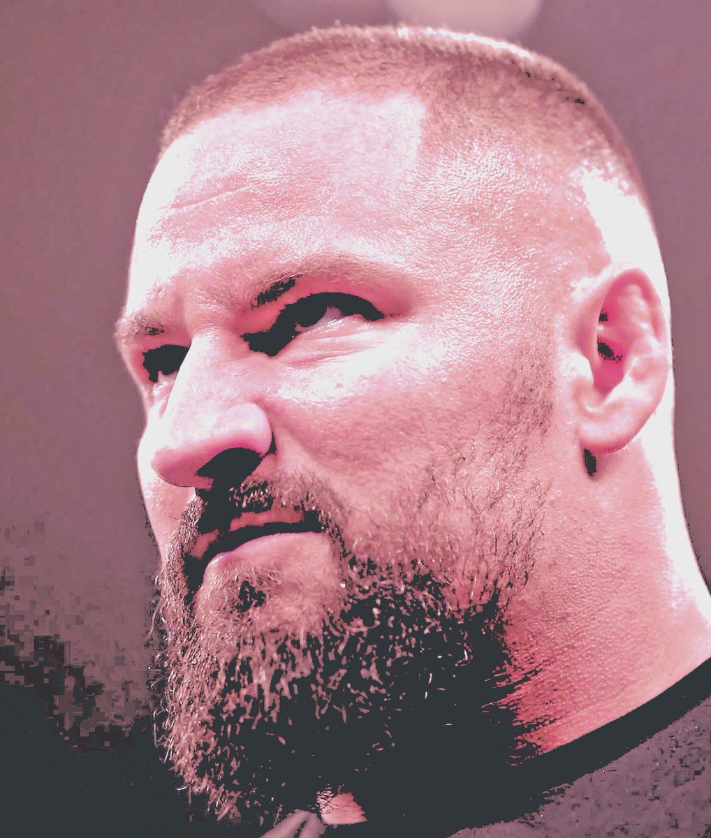 𝕭𝐑𝐎𝐍. tweet media