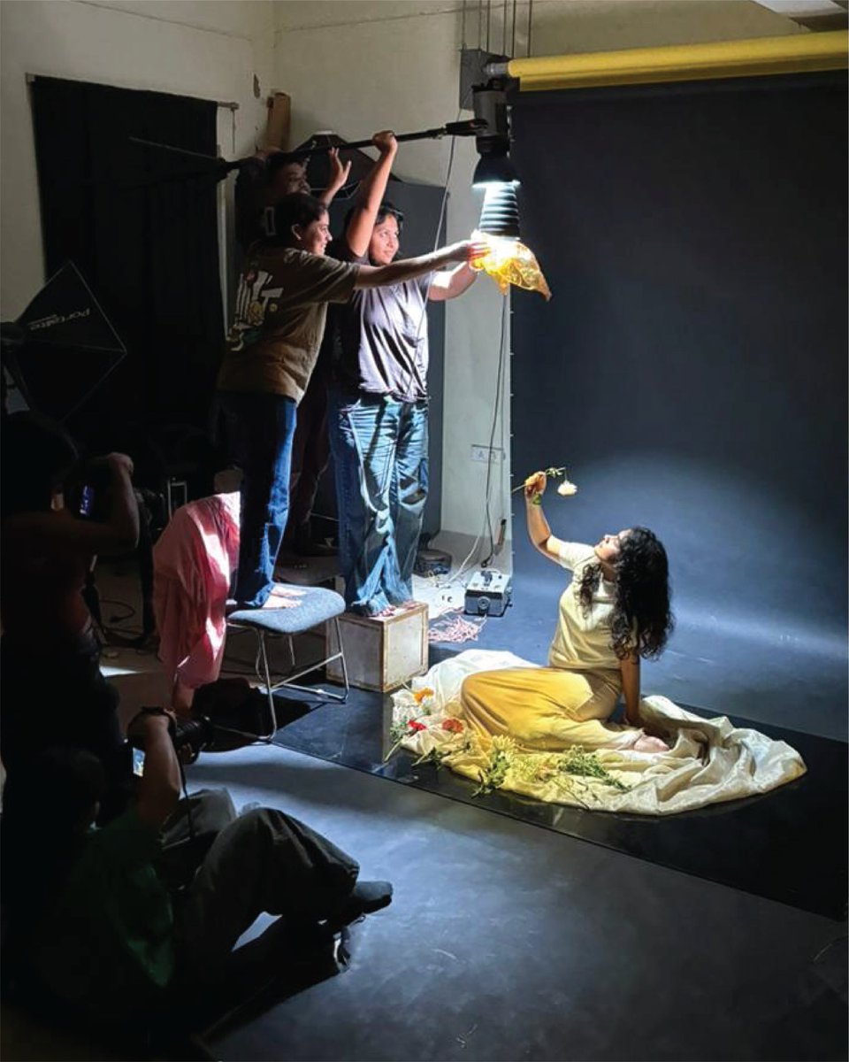 NIFT_HO's tweet photo. Inside the Fashion Communication studios, creativity isn’t just imagined, it’s styled. Every frame, every costume, every stroke of makeup, every click of the shutter becomes part of a larger visual narrative.
#FashionCommunication #NIFT #PhotographyDesign #FashionStyling https://t.co/Nt6RKWxdsS