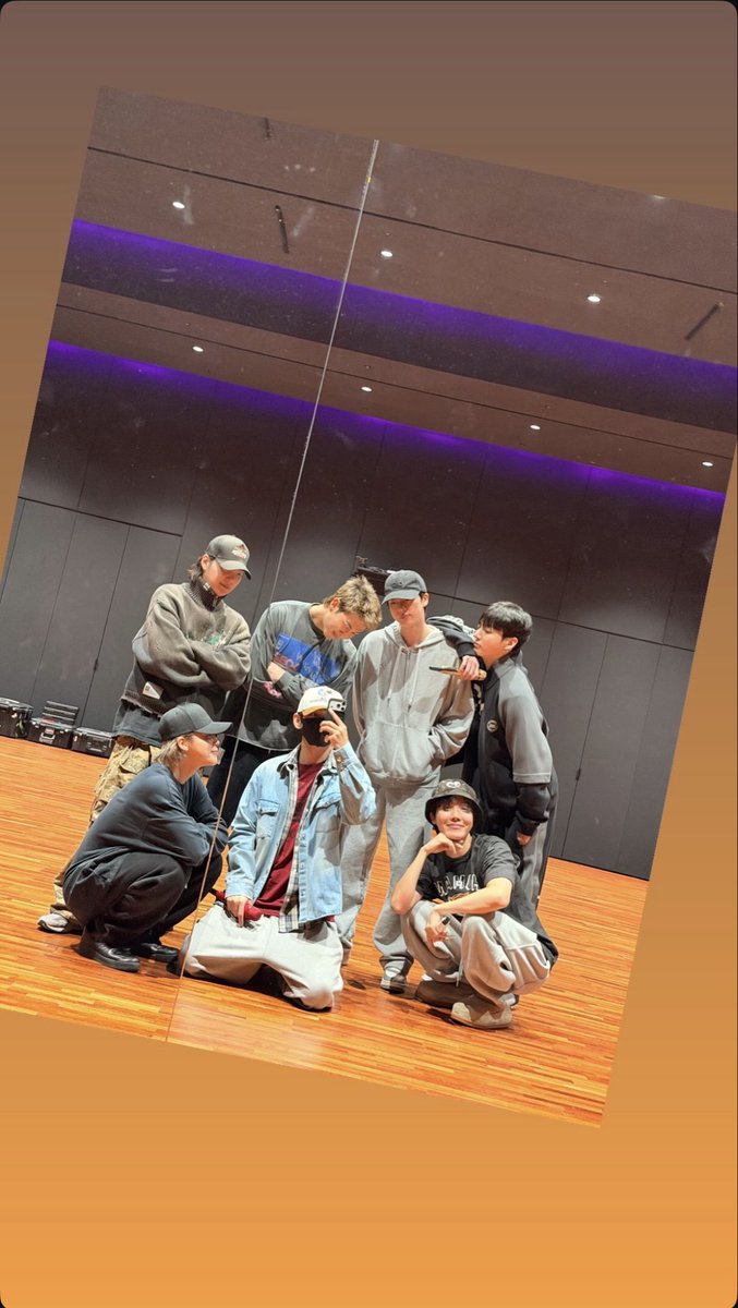 Tiger_Lilly_V's tweet photo. 방무행알😭💜
バンタン大好き💜 https://t.co/HKWGneu4Sl