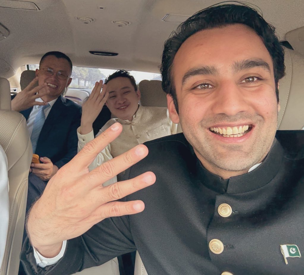Binance is in Pakistan 😻🥰

Welcome <a href="/cz_binance/">CZ 🔶 BNB</a> <a href="/Bilalbinsaqib/">Bilal bin Saqib MBE</a>