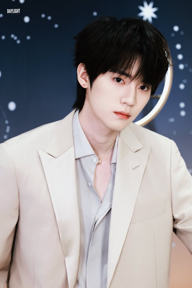 루이 tweet media