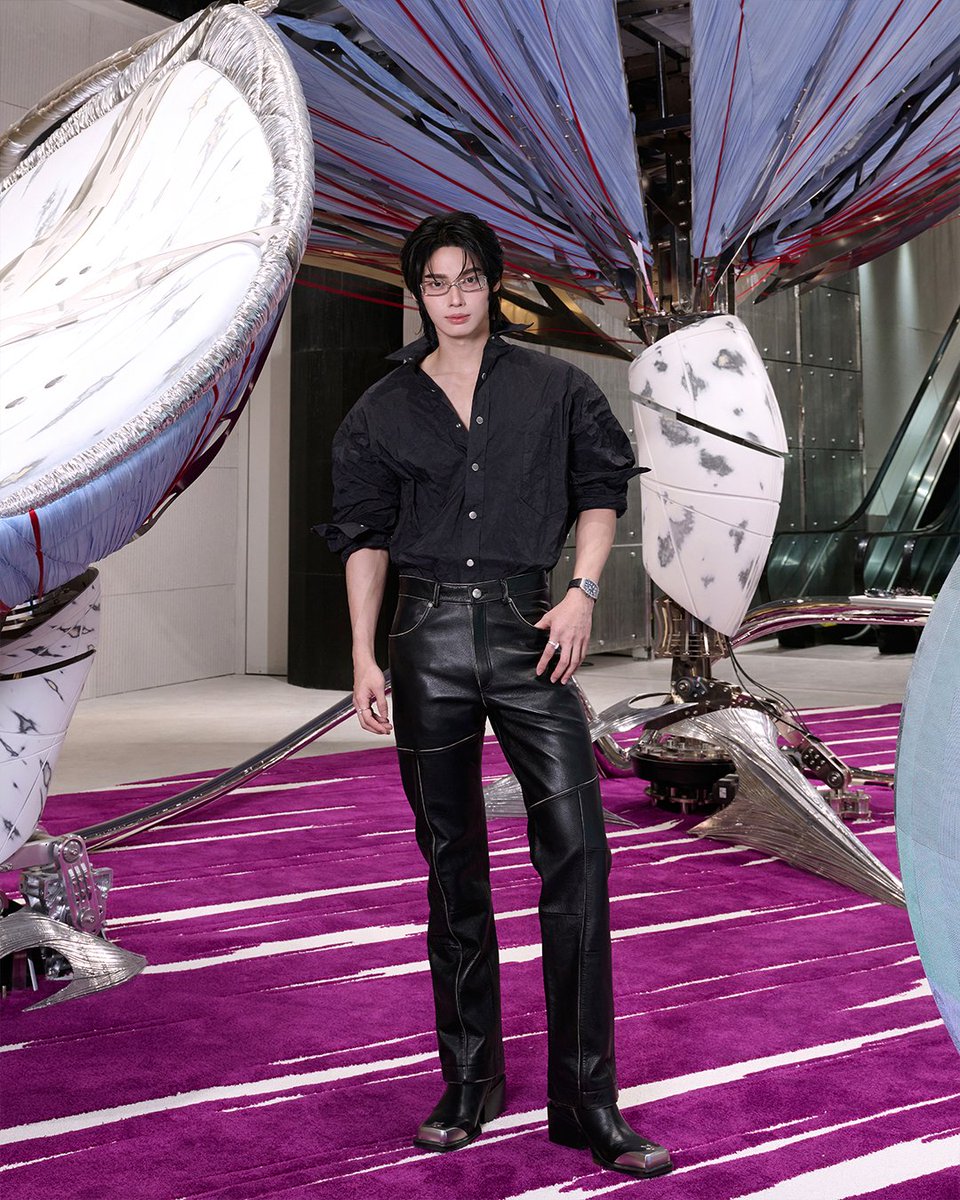 _GentleMonster_'s tweet photo. Win celebrates the first HAUS NOWHERE in Southeast Asia at Icon Siam, BANGKOK.

Come and discover Gentle Monster’s distinctive universe spanning across two floors.

ICONSIAM, Charoen Nakorn Rd, Bangkok https://t.co/mXfrftyLvs