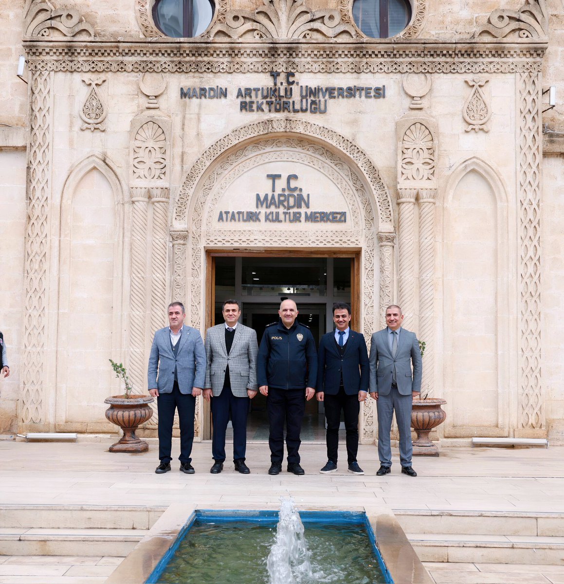 İl Emniyet Müdürümüz Sayın Recep TECİMER, Mardin Artuklu Üniversitesi Genel Sekreteri Sayın Eyyüp BİRKAN'a iade-i ziyarette bulundu.

Misafirperverliklerinden dolayı kendilerine teşekkür ederiz. 

<a href="/tcmrrcp/">Recep TECİMER</a>
<a href="/mardinartuklu/">Mardin Artuklu Üniversitesi</a>