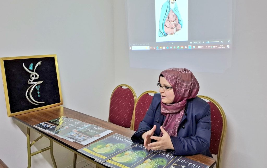 AnkaraKYGM's tweet photo. “Merhamette güneş gibi ol; cömertlikte akarsu gibi ol; 
Tevazuda toprak gibi ol; ayıpları, kusurları örtmekte gece gibi ol.”

📍Bağlıca Yurdu 

Mevlâna Haftası kapsamında, hoşgörü sembolü Mevlâna Celaleddin-i Rumi yurdumuzda düzenlenen etkinliklerle anıldı. https://t.co/PFuYUKIOJA