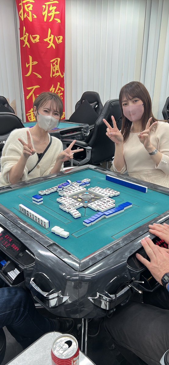ml_stadium's tweet photo. 黒沢プロ&amp;手塚プロにご来店頂きました😆✨
お2人のご来店で店内が華やかに😊
同卓したご新規のお客様ツイてる〜‼️

黒沢プロ、手塚プロご来店ありがとうございました☺️ https://t.co/P3NSlrgnUH
