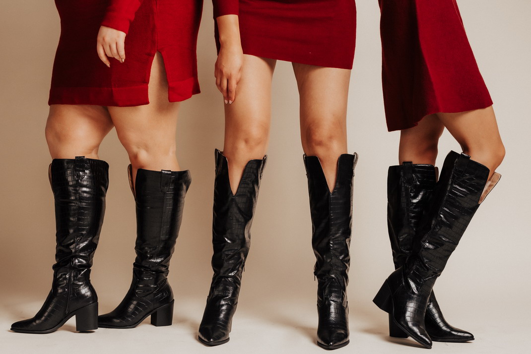 SocialShift's tweet image. Journee Boots and Booties: The Ultimate Holiday Gift for 2025 #Booties #HolidayGifts #Journee 
 &amp;gt; journeecollection.com/blogs/posts/jo…