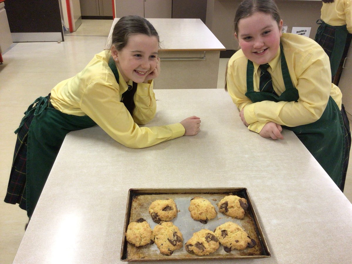 StCatsHomeEc's tweet photo. Yesterday’s Christmas Cookery Club was pure festive magic! We whisked, we stirred, we scattered chocolate chips everywhere — and the results were delicious. 🍪🎅✨ #SeasonalCooking #HomeEc #stcats247 https://t.co/I6YMOAQFNs