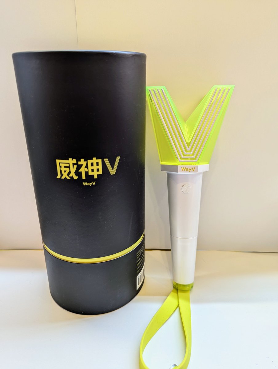 WayV ver.1 OFFICIAL FANLIGHT 入荷しました✨✨ #WayV #ペンライト