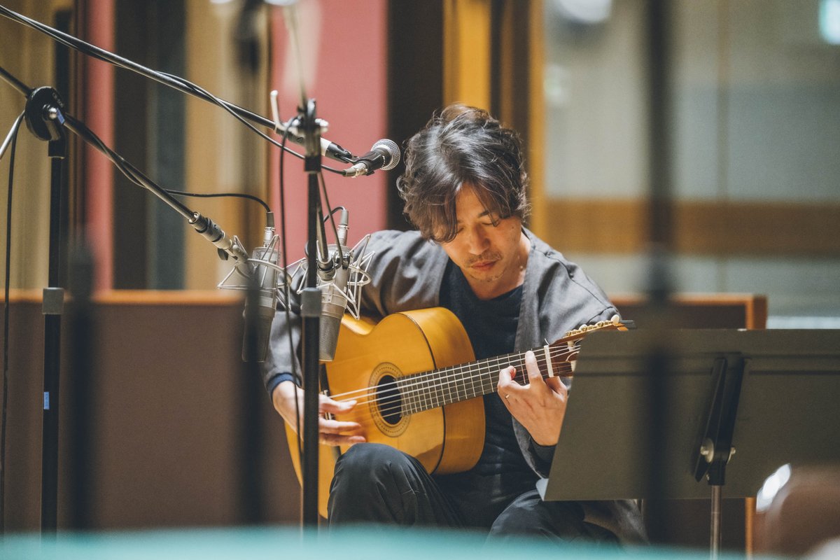 NHK-FM「モノミユザーン」、次回は2026年1月2日の18時から放送です。ゲストにタモリさんをお迎えして、音楽の話をたっぷりとお届けします。番組途中からは沖仁さんにも参加いただき、フラメンコギターとタブラでセッションしました。お正月まで楽しみにしていてください！ nhk.jp/p/rs/6V1RJZRJ8…