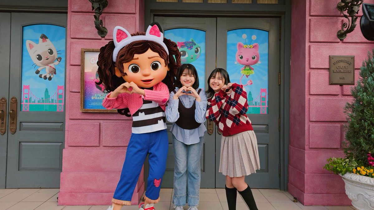 YouTubeでは、まーちゃんとおーちゃんがギャビーのおもちゃで楽しく