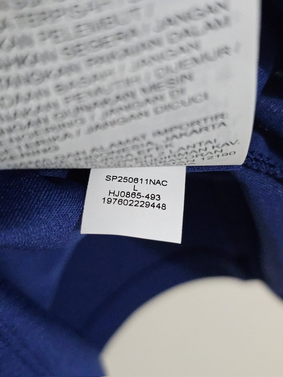 VsKitCorner's tweet image. 🇫🇷 For Sale!

Official Paris Saint-Germain 2024/25 Fourth shirt.

Large. 

Brand New With Tags!

£125.

#PSG #UCL