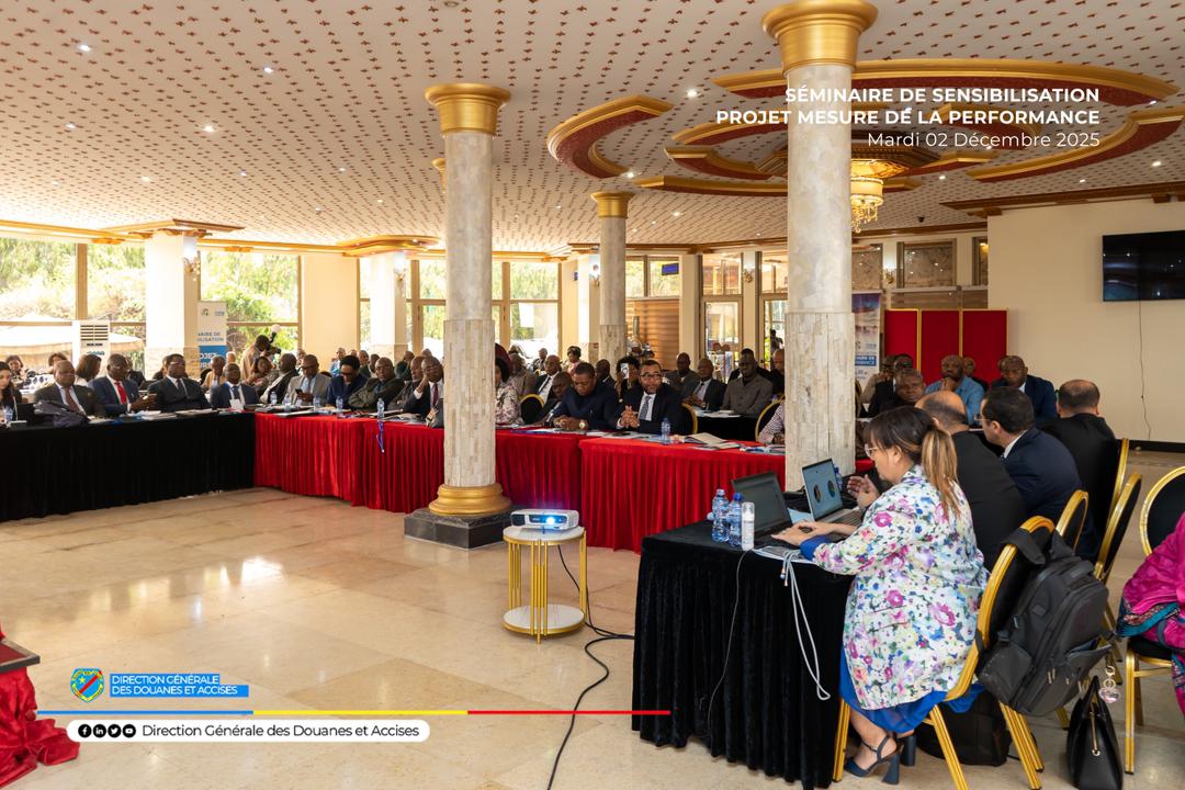 UNCTADASYCUDA's tweet image. #RDCongo: La #CNUCED, dans le cadre d'un projet financé par @TradeMarkAfrica, accompagne la Direction Générale des Douanes et Accises #DGDA dans la mise en œuvre du système #ASYPM de #SYDONIA pour une douane moderne et performante.
👇
asycuda.org/fr/d-r-congo-u…