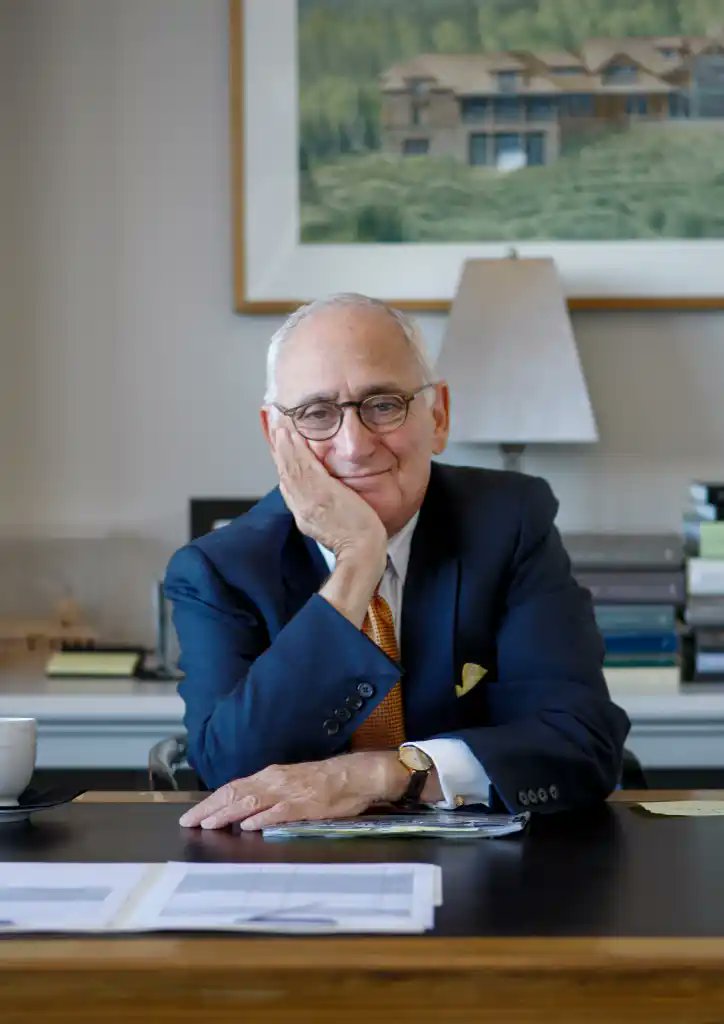 architectmag's tweet photo. “When you grow up…”
No one mentored—or zingered—like Robert A.M. Stern.
Aaron Betsky remembers the wit, intellect, and influence of the architect who shaped 4 generations.

👉 Read more: https://t.co/inGeKo5GPW

#Architecture #RobertAMStern #DesignHistory #Mentorship 🟨🍸📚 https://t.co/xbRJ0DH1Ls