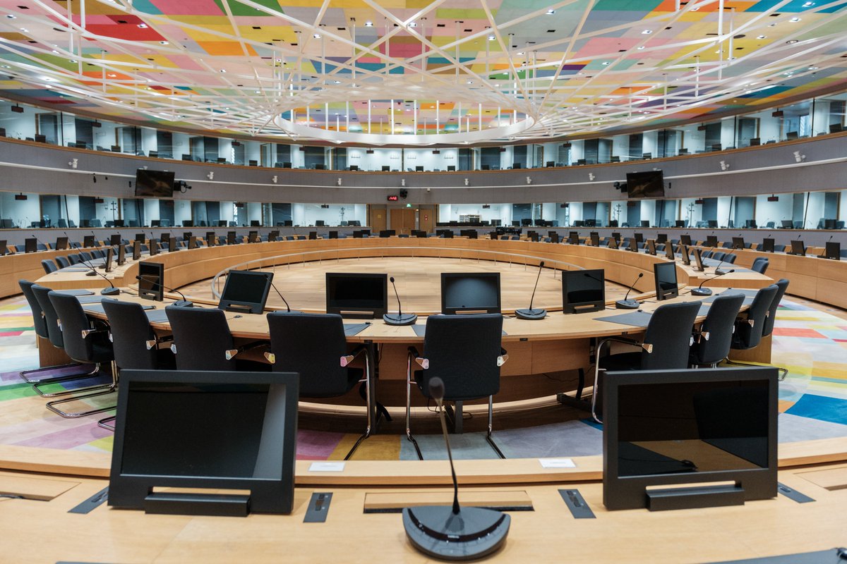 EUCouncilPress's tweet image. Today marks the December #ECOFIN meeting.

❗️ On the agenda:

👉 the single currency package, including digital €
👉 customs reform
👉 imports of small packages

👓 Learn more: link.europa.eu/VBr9yw
📹 Watch the public session from 09:30 CET: link.europa.eu/mbBXP7

@eu2025dk