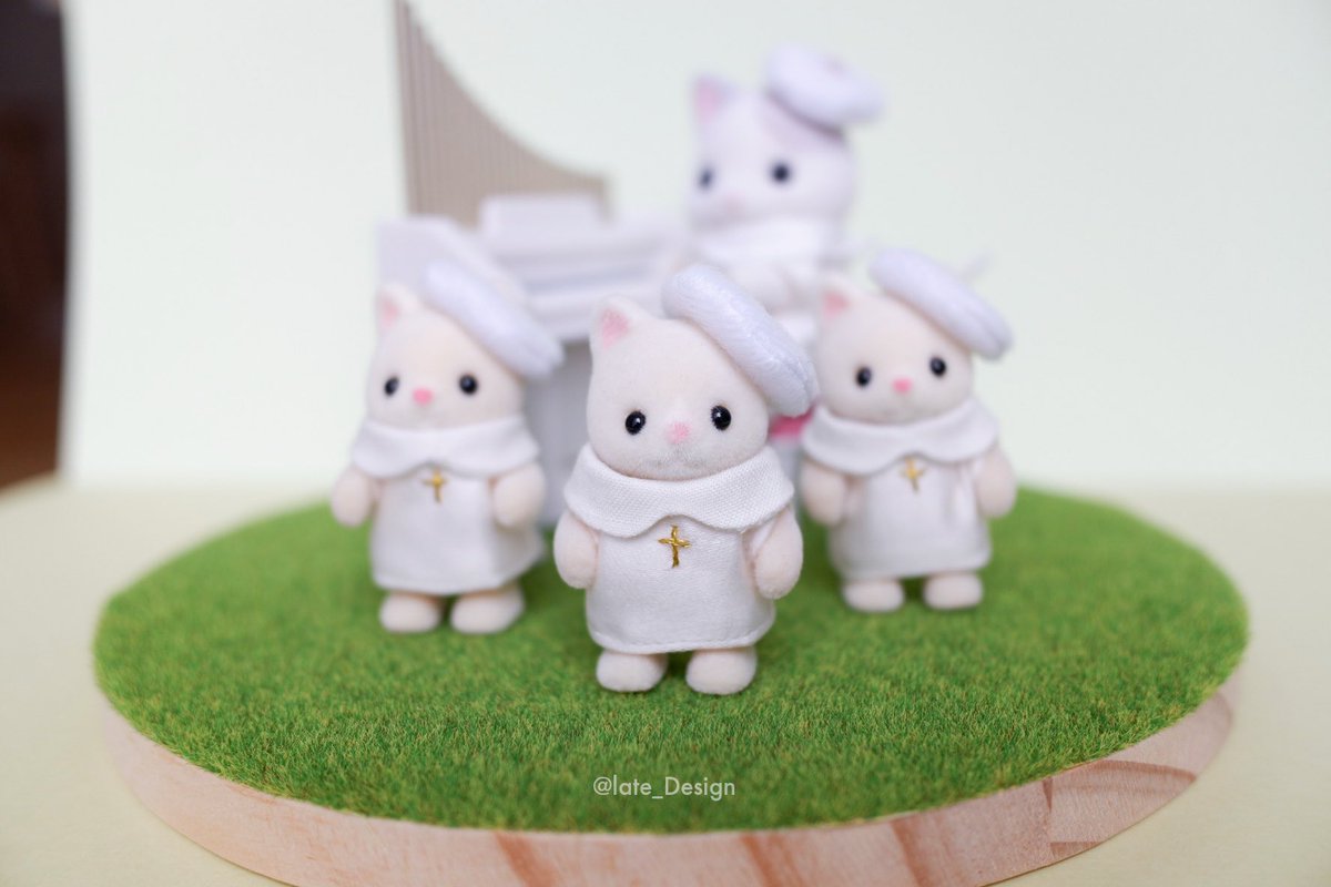 late_Design's tweet photo. 小さな聖歌隊👼👼👼🎶

年末が忙しすぎて
癒されたい…😭アーメン🕊️

 #シルバニア  #シル活 https://t.co/r6u3WFlPb3