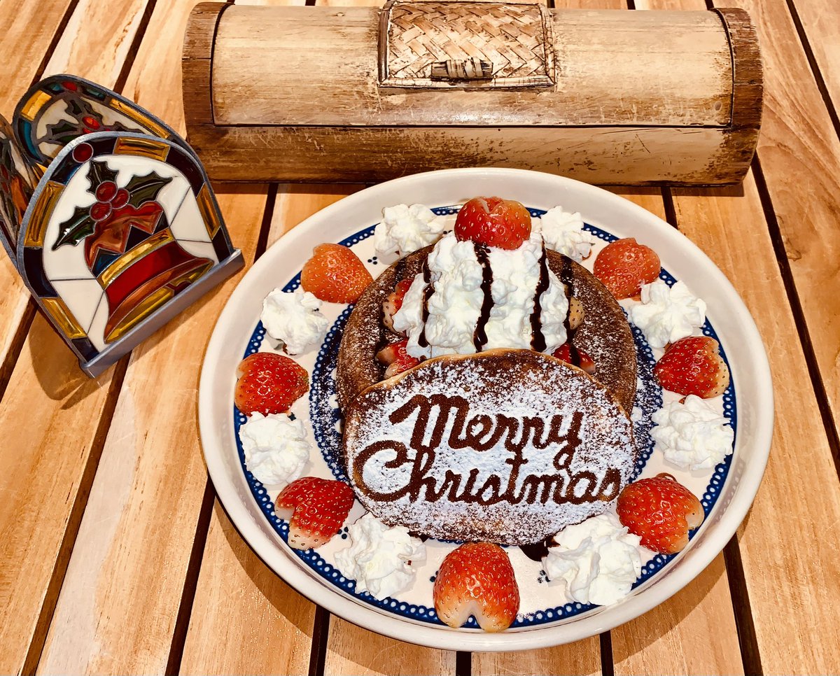cafe_ts_plus's tweet photo. フォンダンショコラパンケーキ

merry Christmas バージョンです🎄

ココア生地のパンケーキ
生地の中からとろ〜りチョコレート
たっぷりイチゴ🍓

ご来店をお待ちしています🙇‍♂️ https://t.co/dp5VP0tLHb