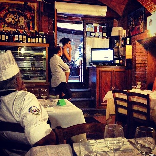 irodon's tweet image. Anton, no vull acomiadar-me perquè, tard o d’hora, ens retrobarem de nou. Només vull agrair-te sincerament tot el que he après al teu costat i la teva lliçó de vida de viure cada instant d’aquest trànsit a la Terra amb passió. Tot i que sembli estrany, ara que te n’has anat…