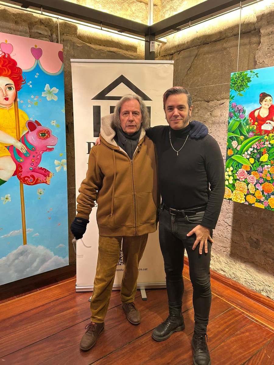 ArnauTordera's tweet photo. Ahir, amb en Rafael Subirachs, vam ser nomenats Membres de Mèrit del Patronat d'@EstudisOsonencs al Temple Romà de Vic pel foment i la contribució a la música catalana, al format innovador i als aspectes d'inclusió social i identitat cultural. https://t.co/PJbwwwZ5GE