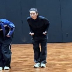 YOONGIS_HH's tweet photo. Yoongi saw all the blurry pics Namjoon was feeding us to keep us alive and said here let me give them something up close and HD to keep them going. WE LOVE YOU MIN YOONGI https://t.co/D0tZvWLjeh